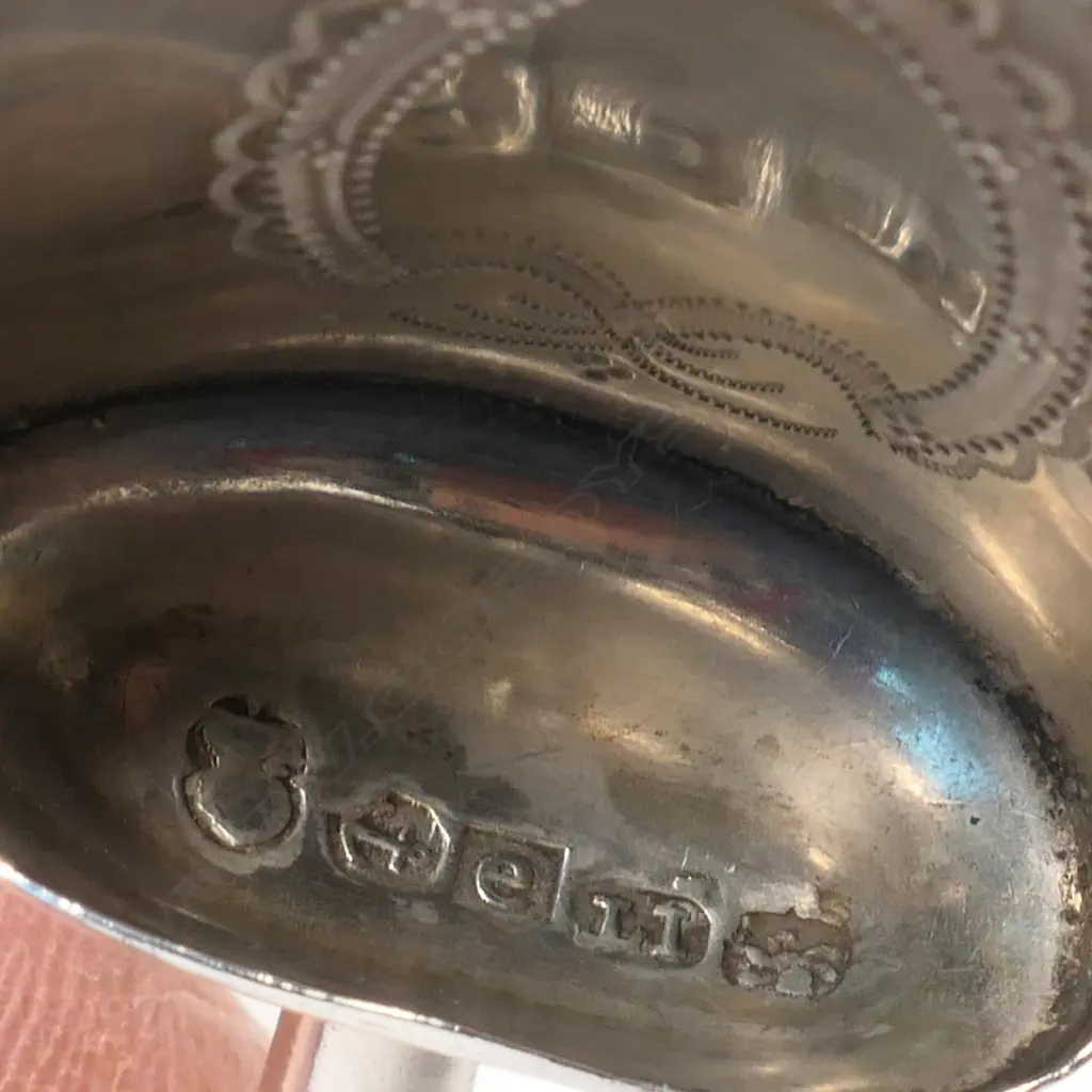 A George III silver caddy spoon, Image 1++