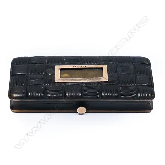 A George III carved horn patch box,