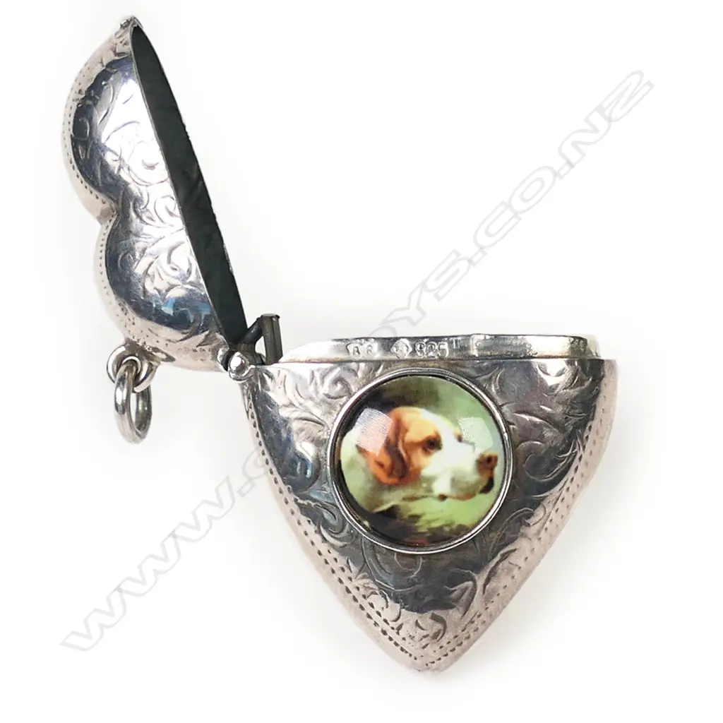 An Edwardian silver and enamel vesta case, Image 1++