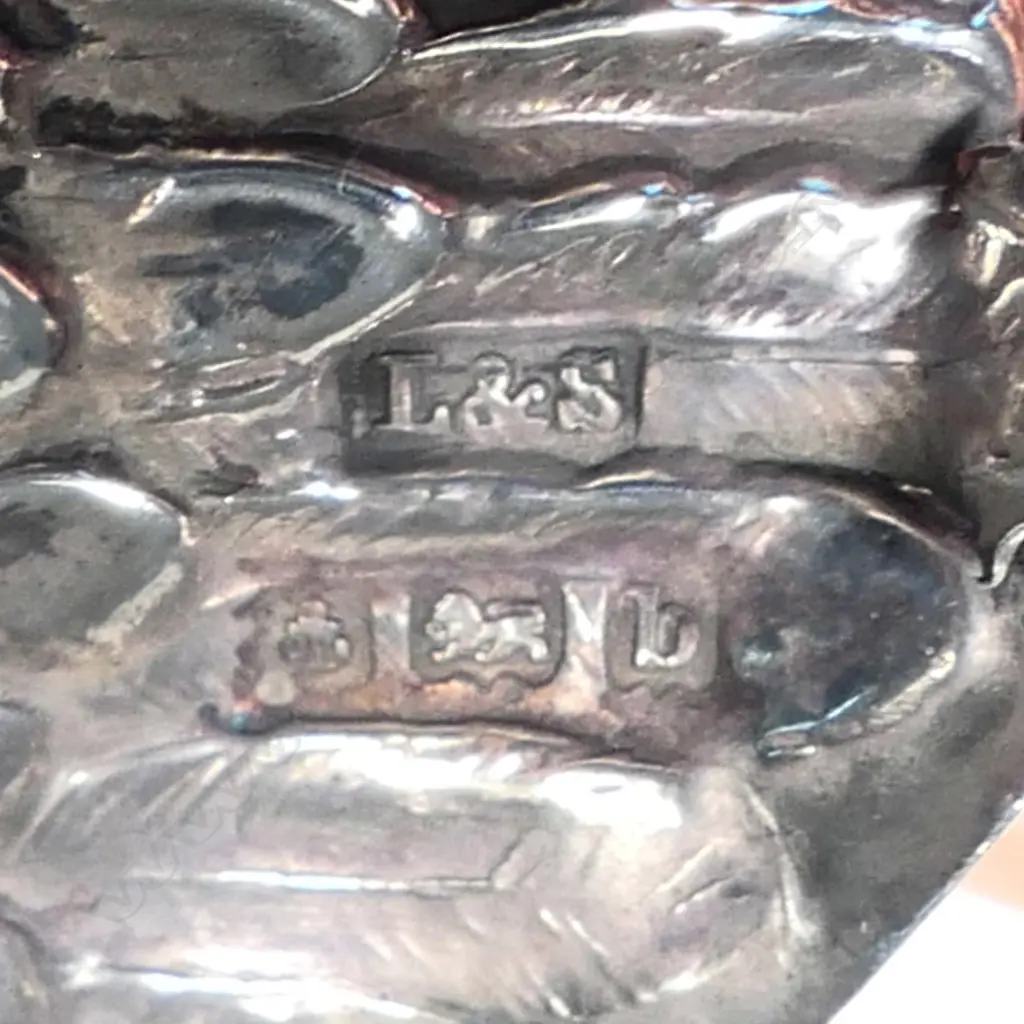 A novelty silver pin cushion as a swan, Image 1++