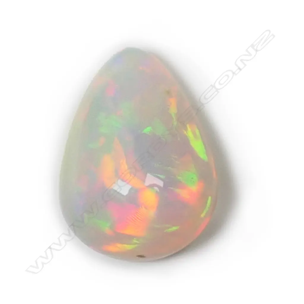 A natural opal loose gemstone, Image 1++