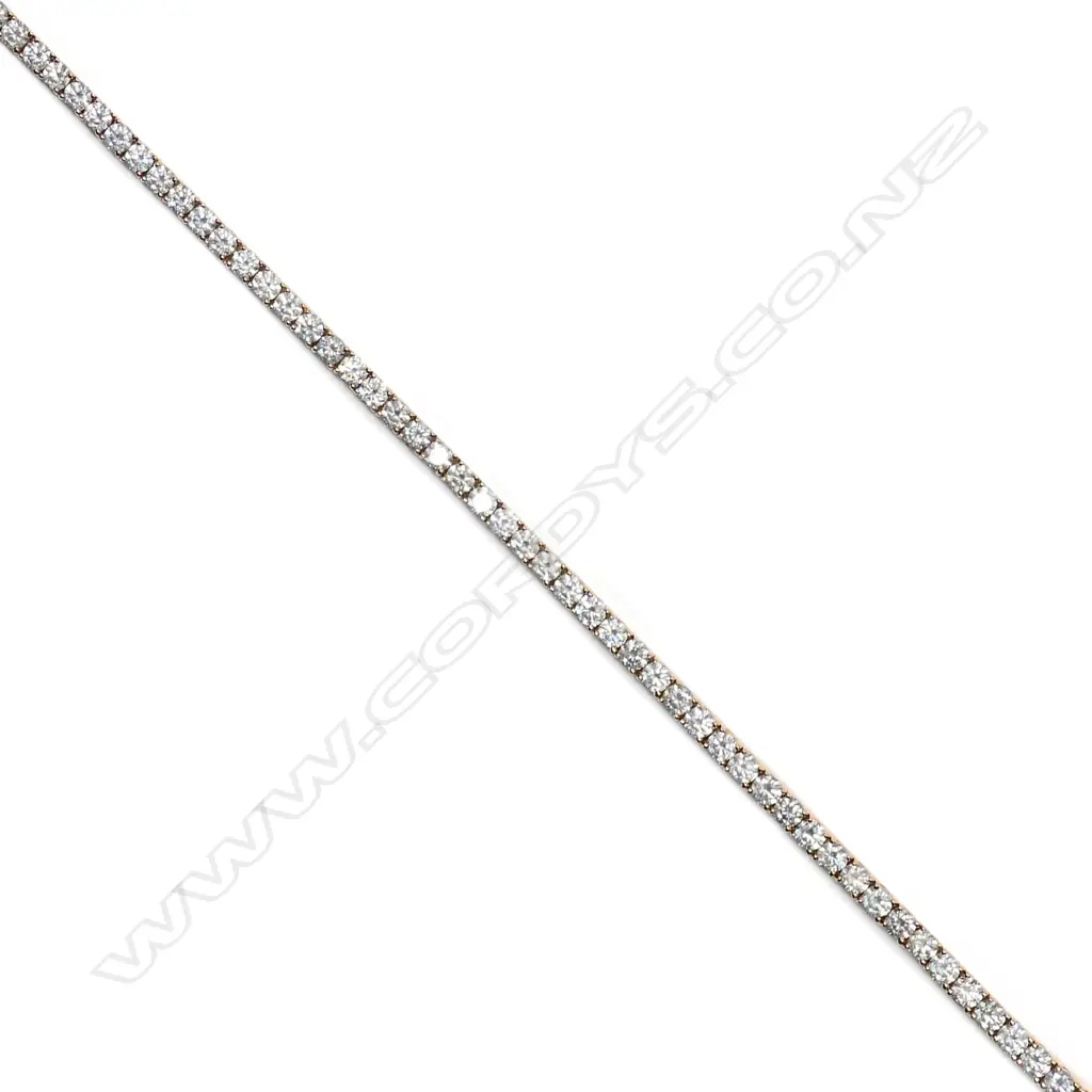 A 14ct rose gold and diamond tennis bracelet, Image 1++