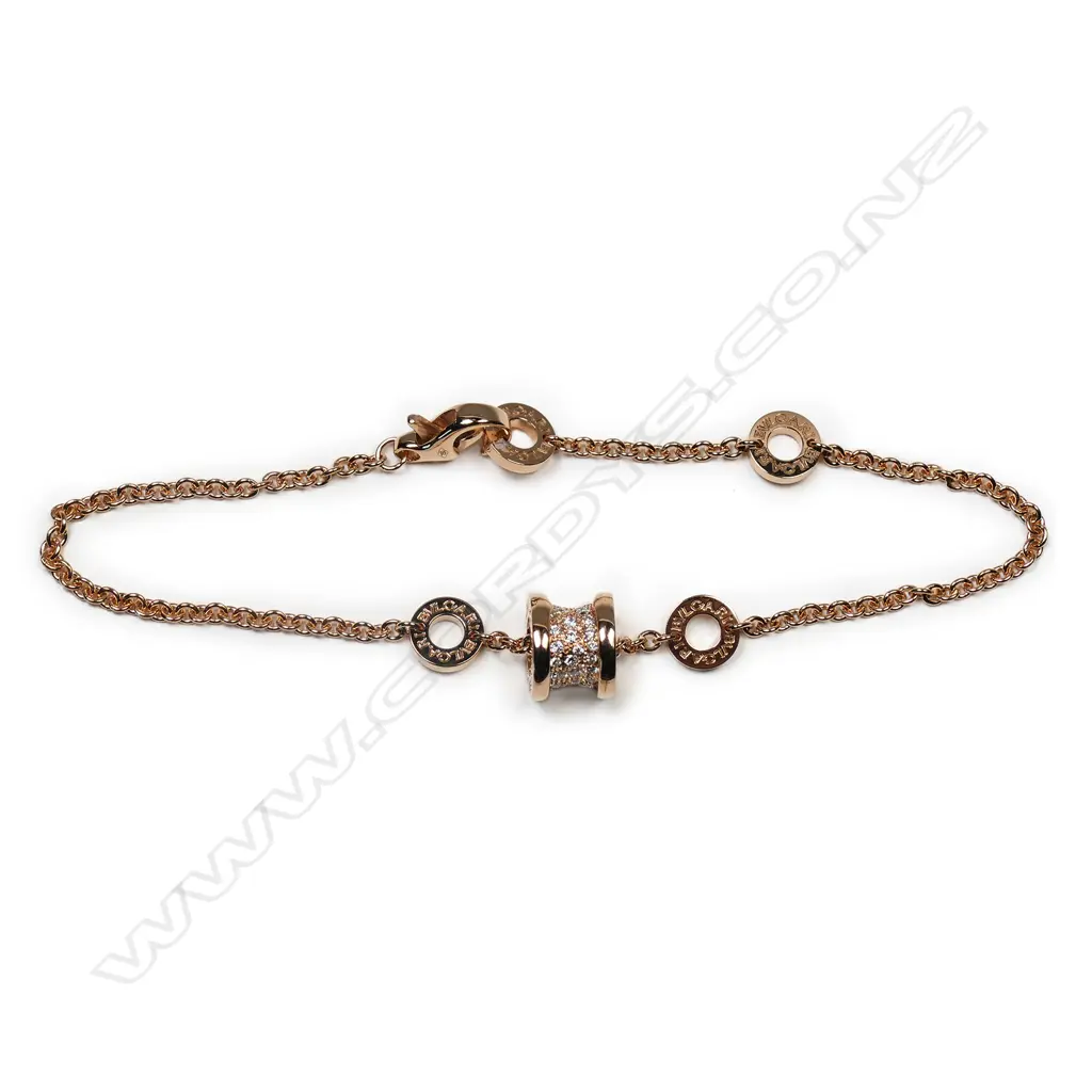 An 18ct rose gold and diamond bracelet, Image 1++