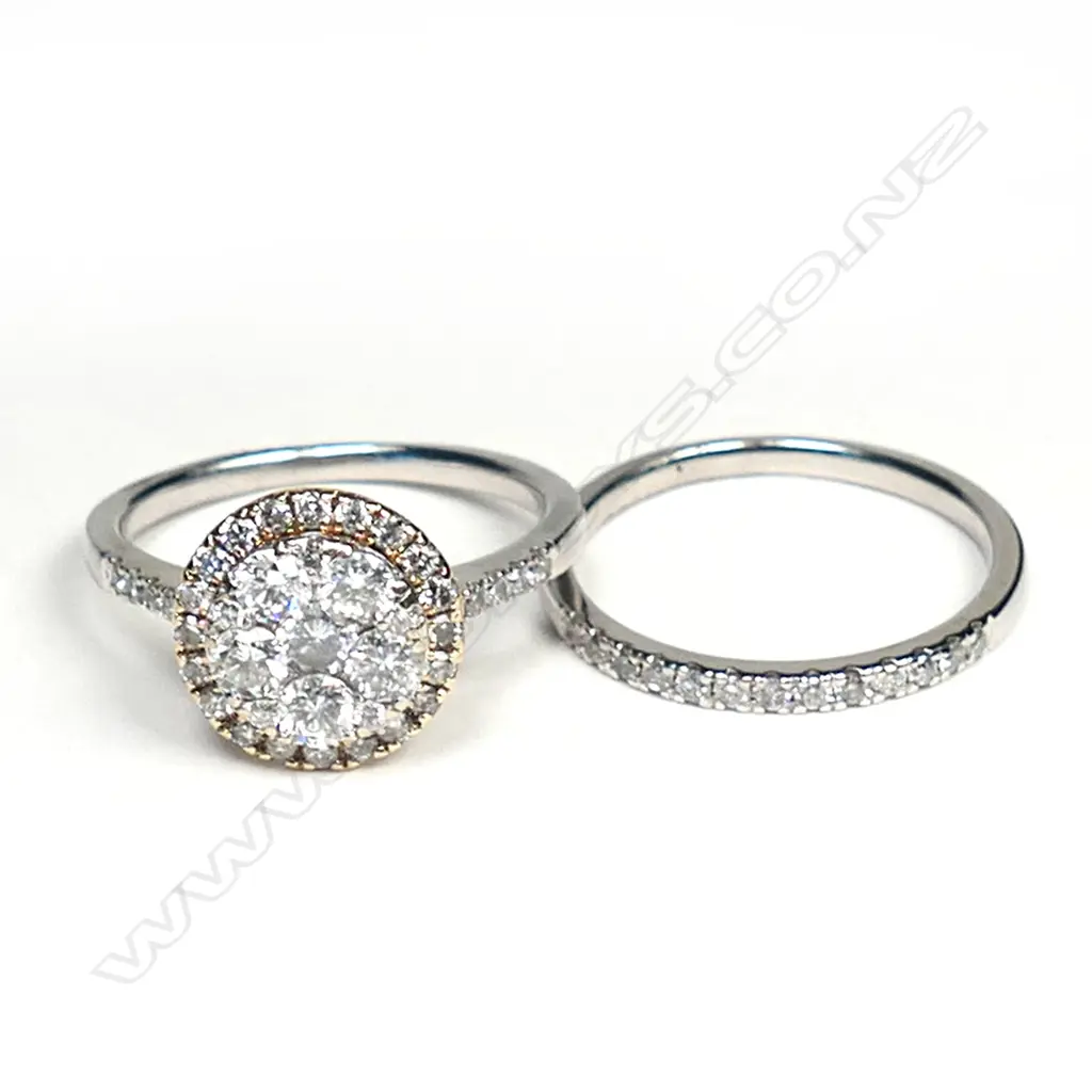 A 10ct white gold and diamond cluster ring set, Image 1++