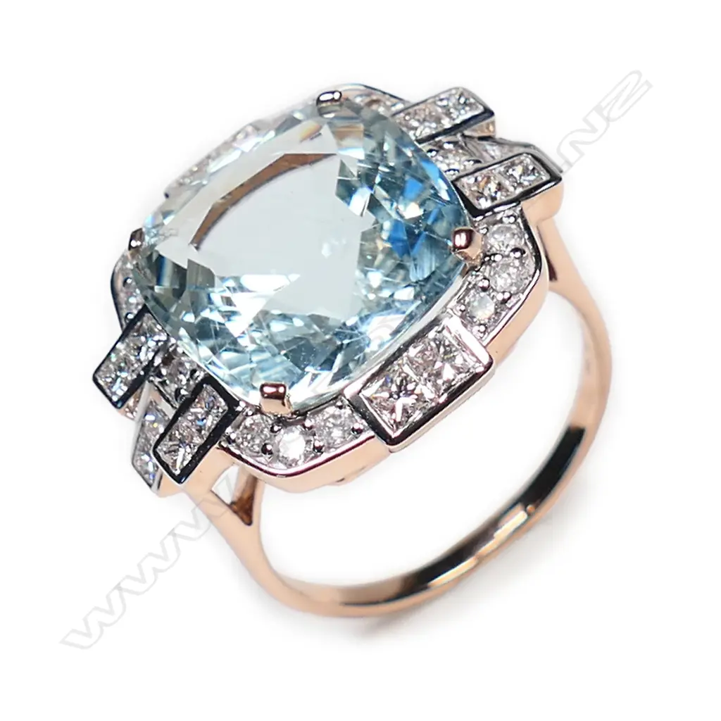 A 14ct gold, aquamarine and diamond Art Deco style ring, Image 1++