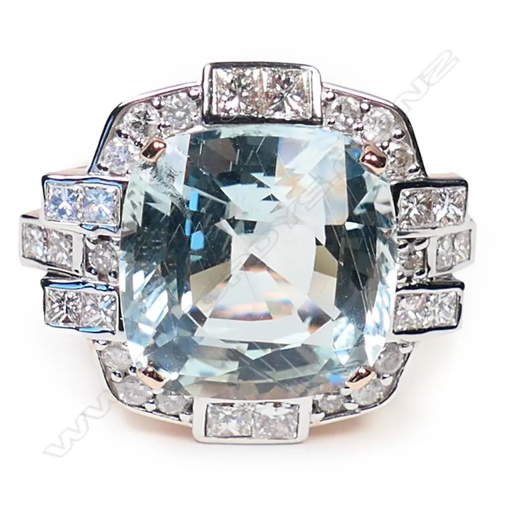 A 14ct gold, aquamarine and diamond Art Deco style ring, Image 1++