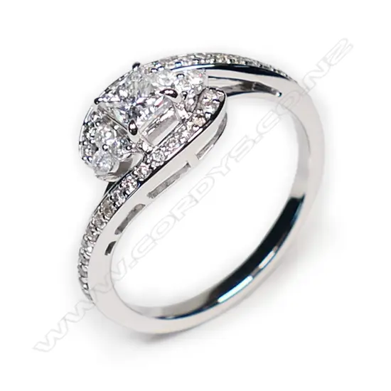 A 14ct white gold and diamond dress ring,