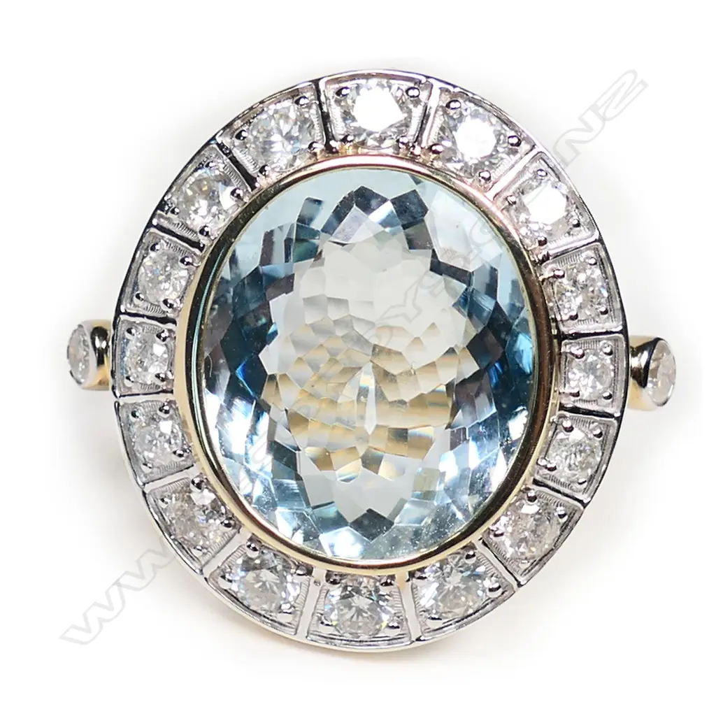 A 14ct gold, aquamarine and diamond cocktail ring, Image 1++