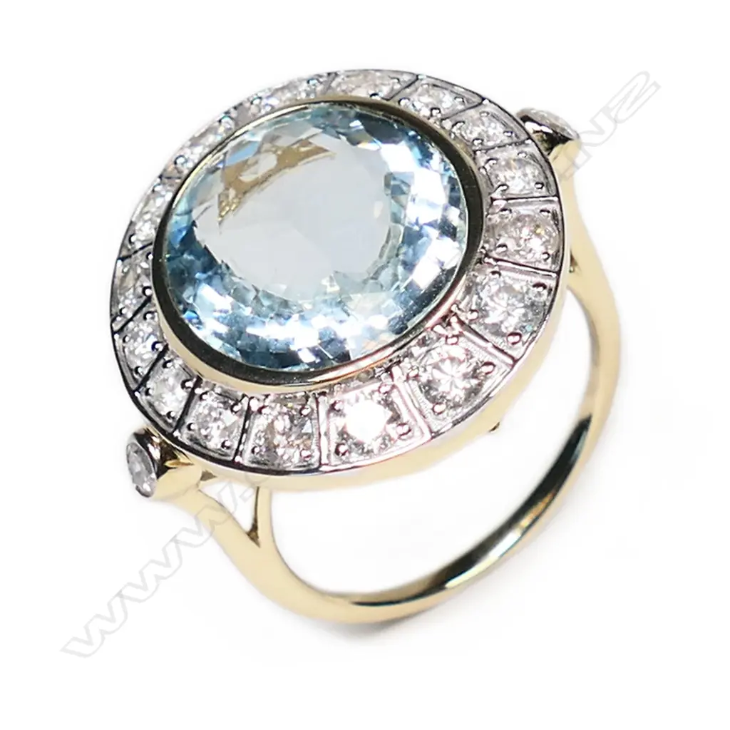 A 14ct gold, aquamarine and diamond cocktail ring, Image 1++