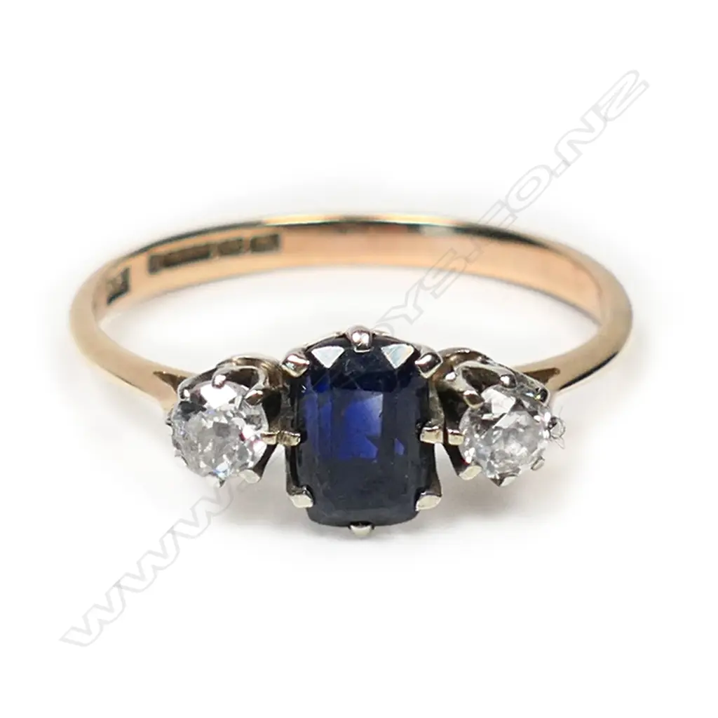 An Edwardian 9ct gold, sapphire and diamond ring, Image 1++