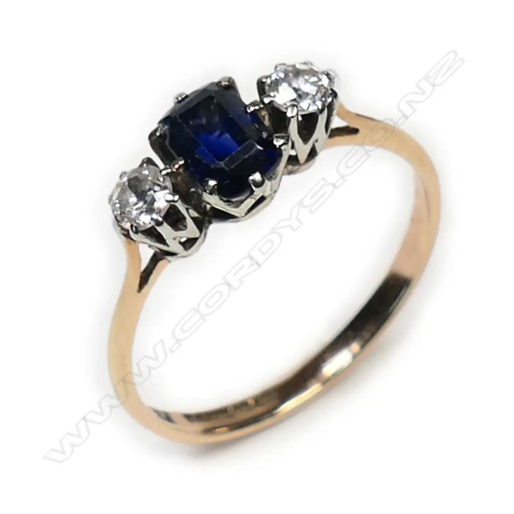 An Edwardian 9ct gold, sapphire and diamond ring, Image 1++