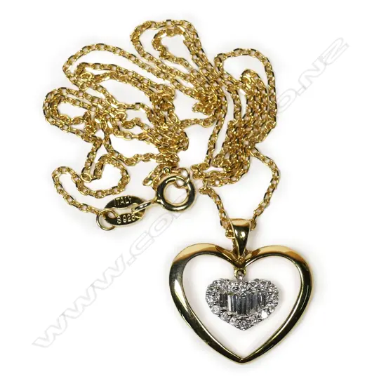 18CT YELLOW GOLD & DIAMOND PENDANT