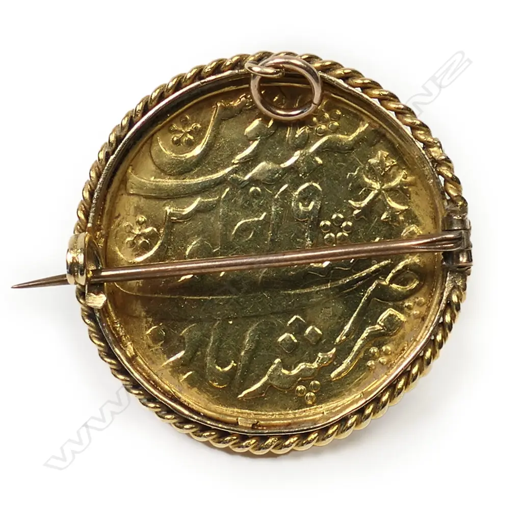 An 1807 one Mohur gold coin, Image 1++