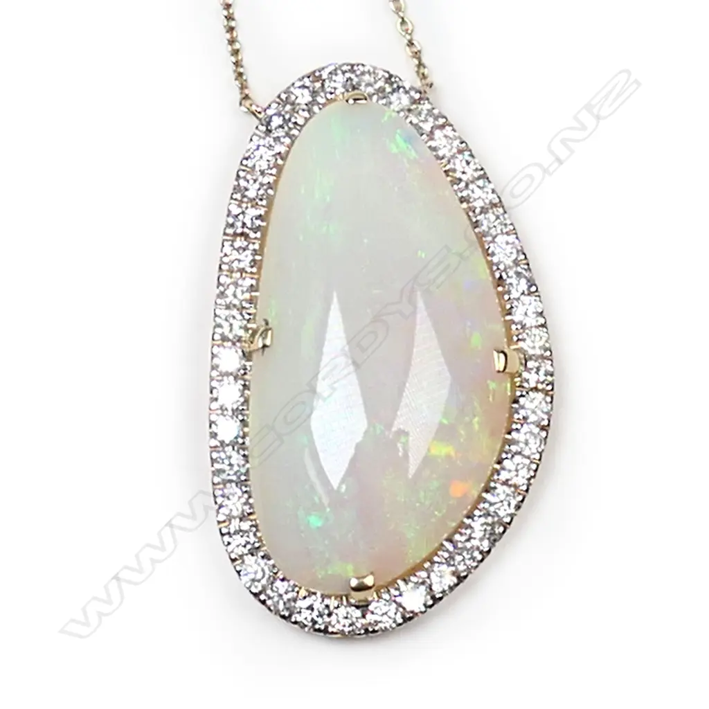 A 14ct gold, opal and diamond necklace, Image 1++