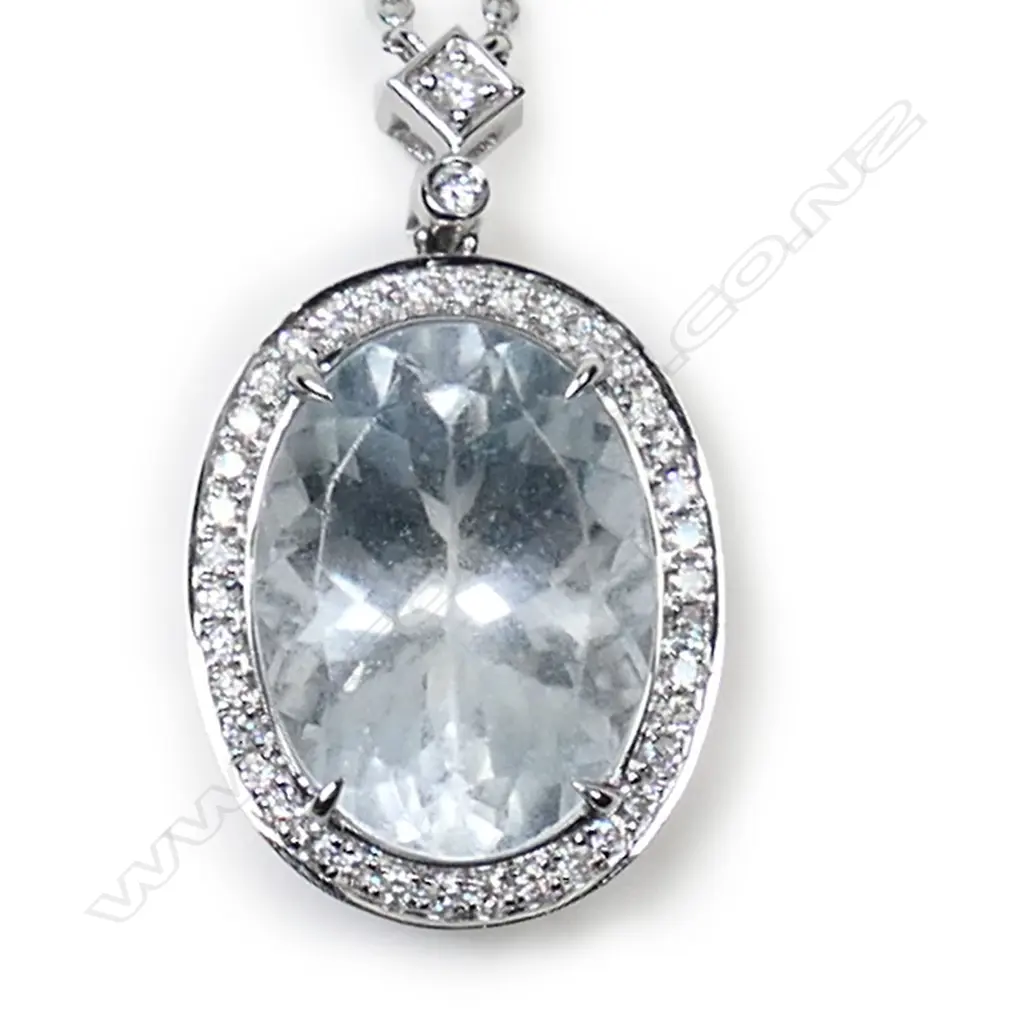 A 14ct white gold, aquamarine and diamond necklace, Image 1++