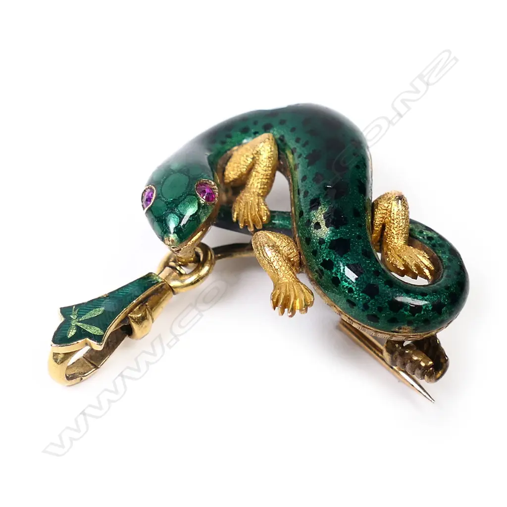 A vintage 18ct gold green enameled lizard pendant/brooch, Image 1++