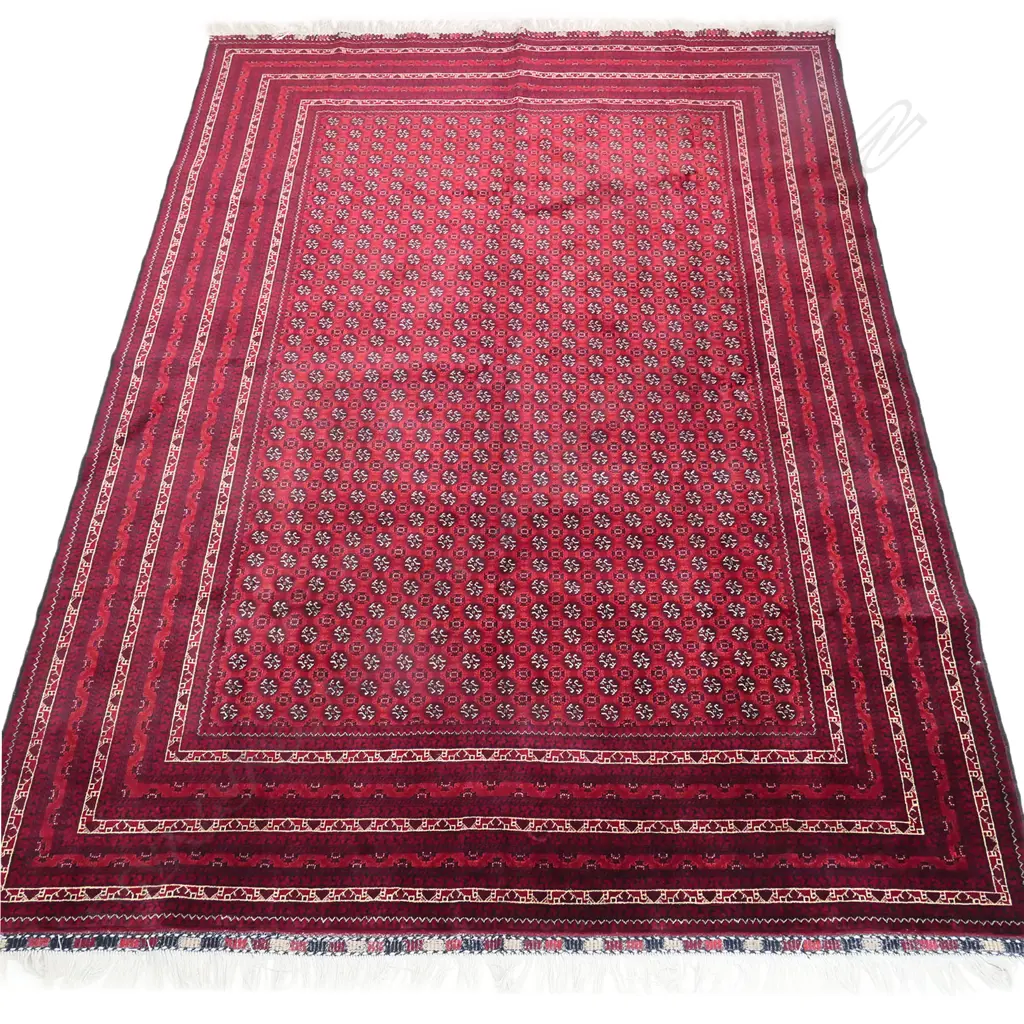 A fine Turkoman rug, Image 1++