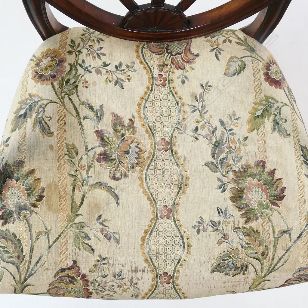 A pair of 19th Century mahogany Hepplewhite style carver chairs, Image 1++