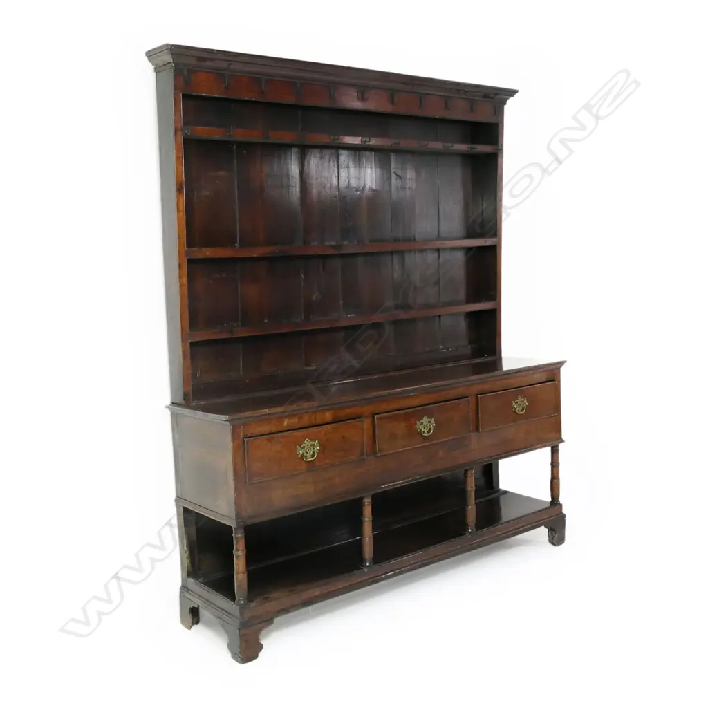 A Georgian oak high back Welsh dresser, Image 1++