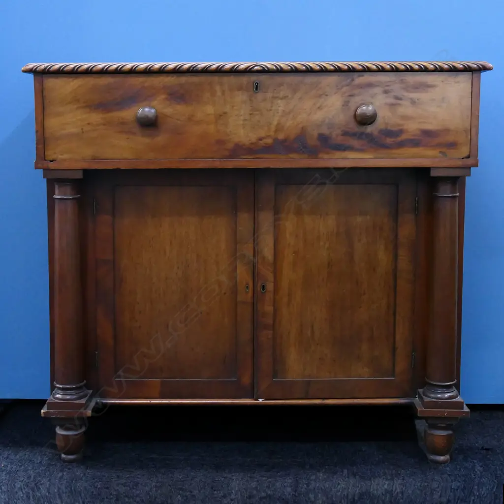 A Regency flame mahogany secretaire sideboard, Image 1++