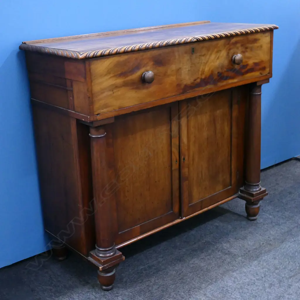 A Regency flame mahogany secretaire sideboard, Image 1++