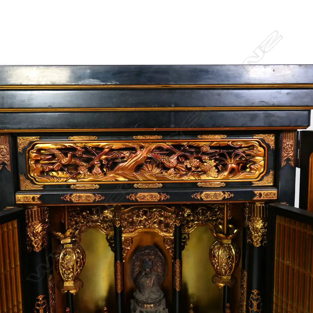 An 20thC Japanese black lacquer house shrine, Image 1++