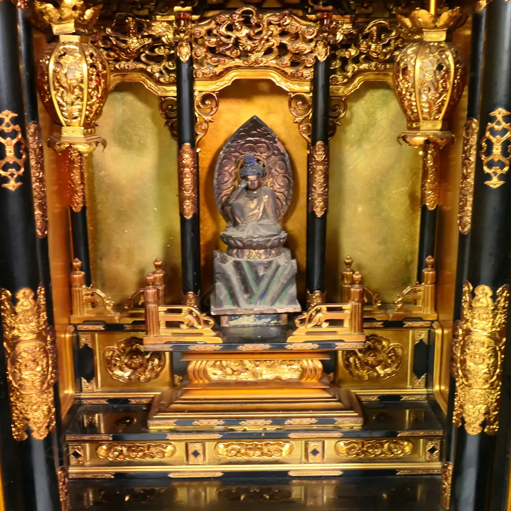 An 20thC Japanese black lacquer house shrine, Image 1++