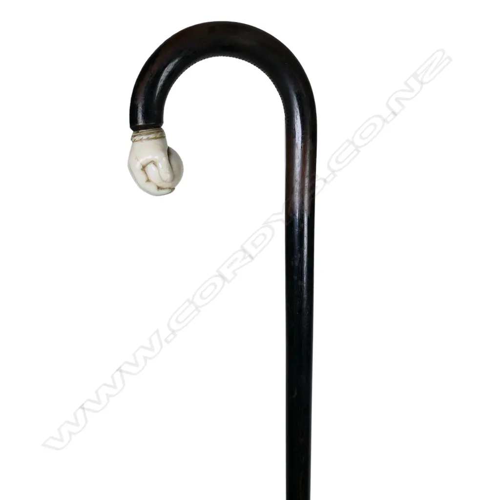 A 19thC carved ivory handled walking stick, Image 1++
