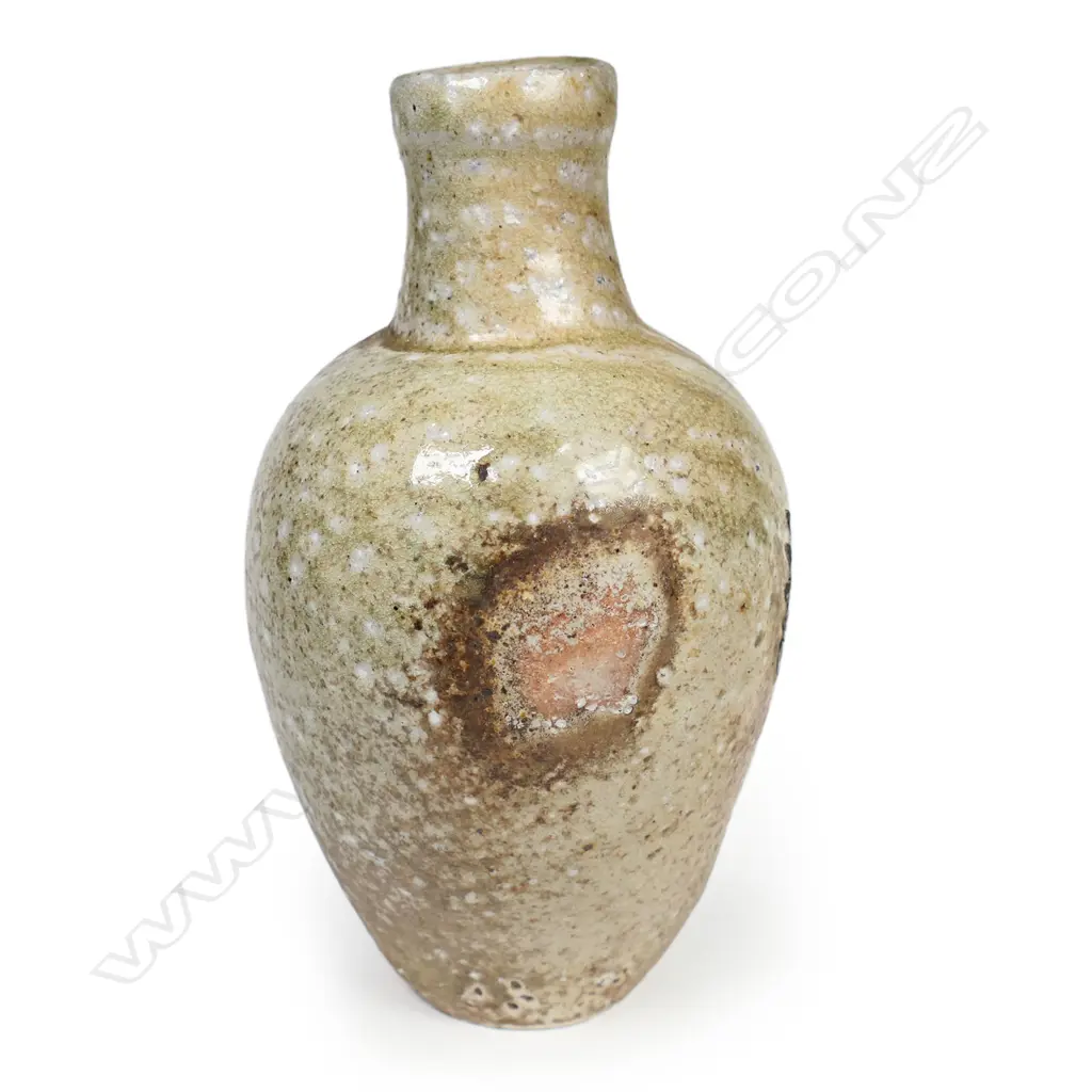 A good Chester Nealie salt glazed vase, Image 1++