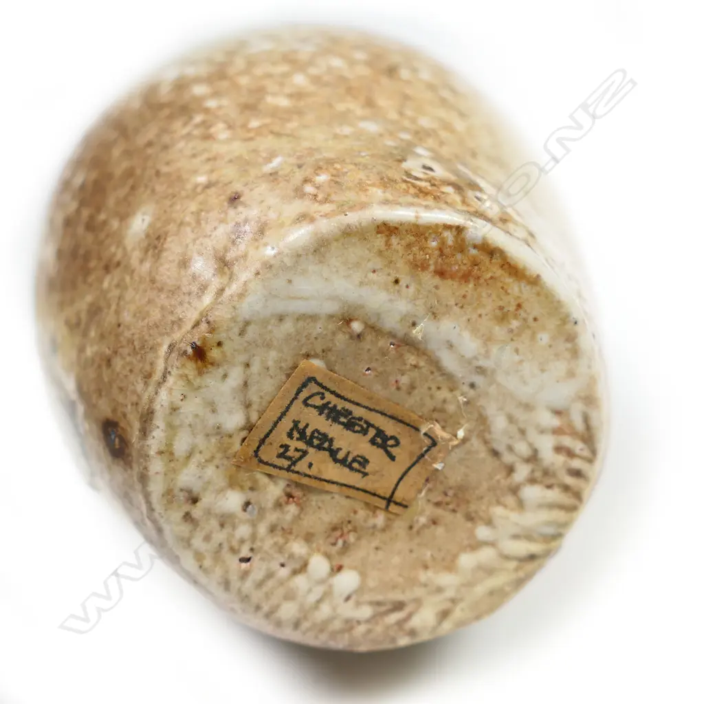 A good Chester Nealie salt glazed vase, Image 1++