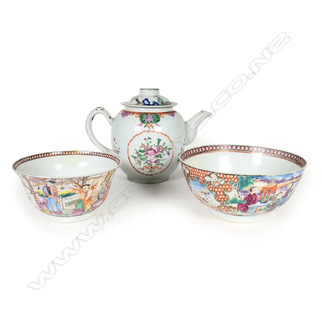 Three 18th/19thC Chinese famille rose porcelain items, Image 1++