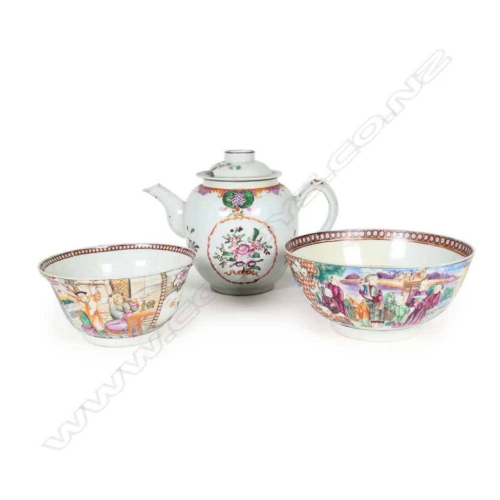 Three 18th/19thC Chinese famille rose porcelain items, Image 1++