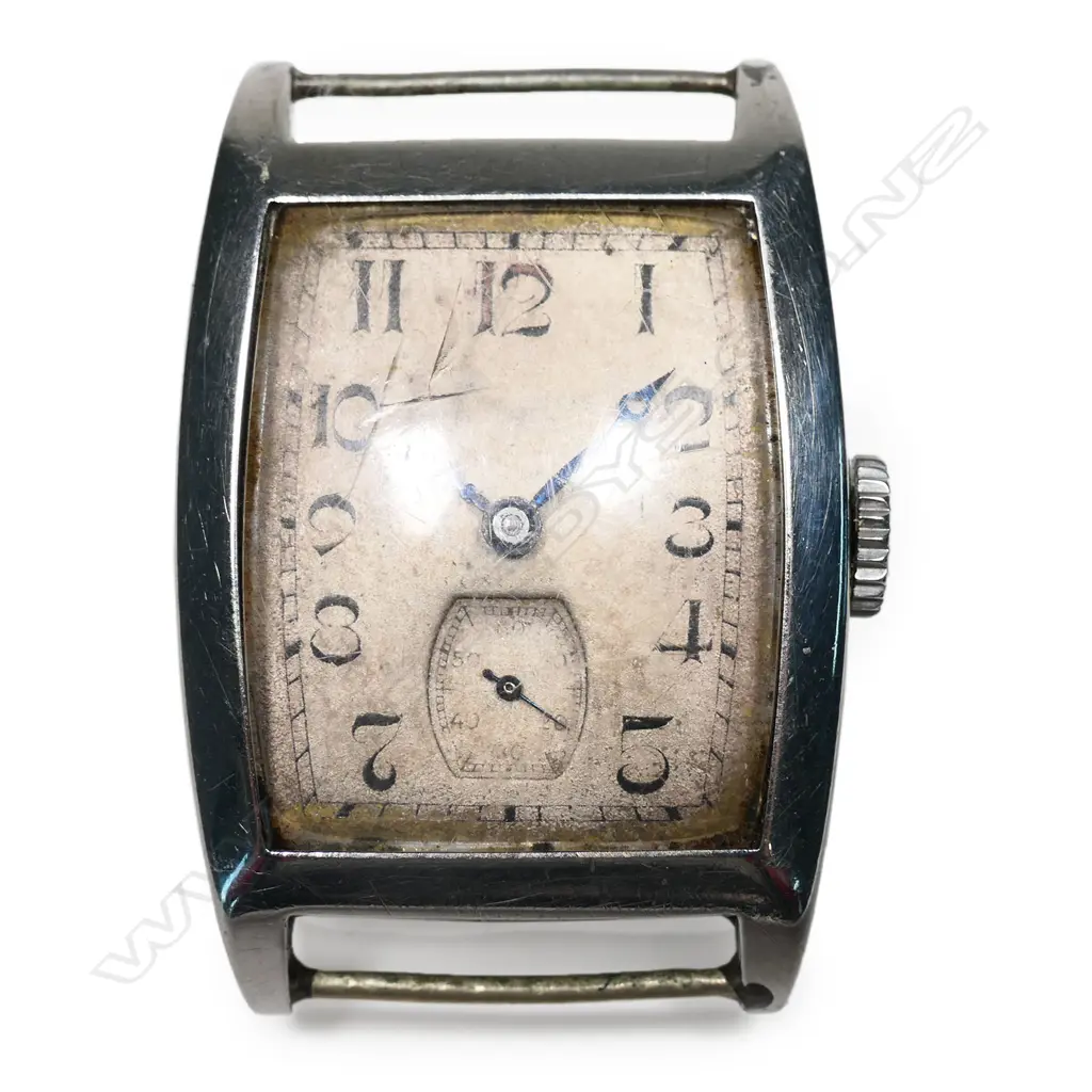 An Art Deco Longines tonneau shaped wristwatch, Image 1++