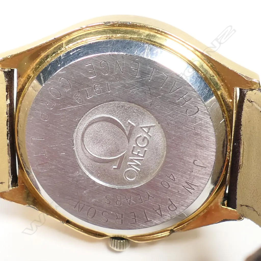 A vintage Omega Quartz wristwatch. Image 1++