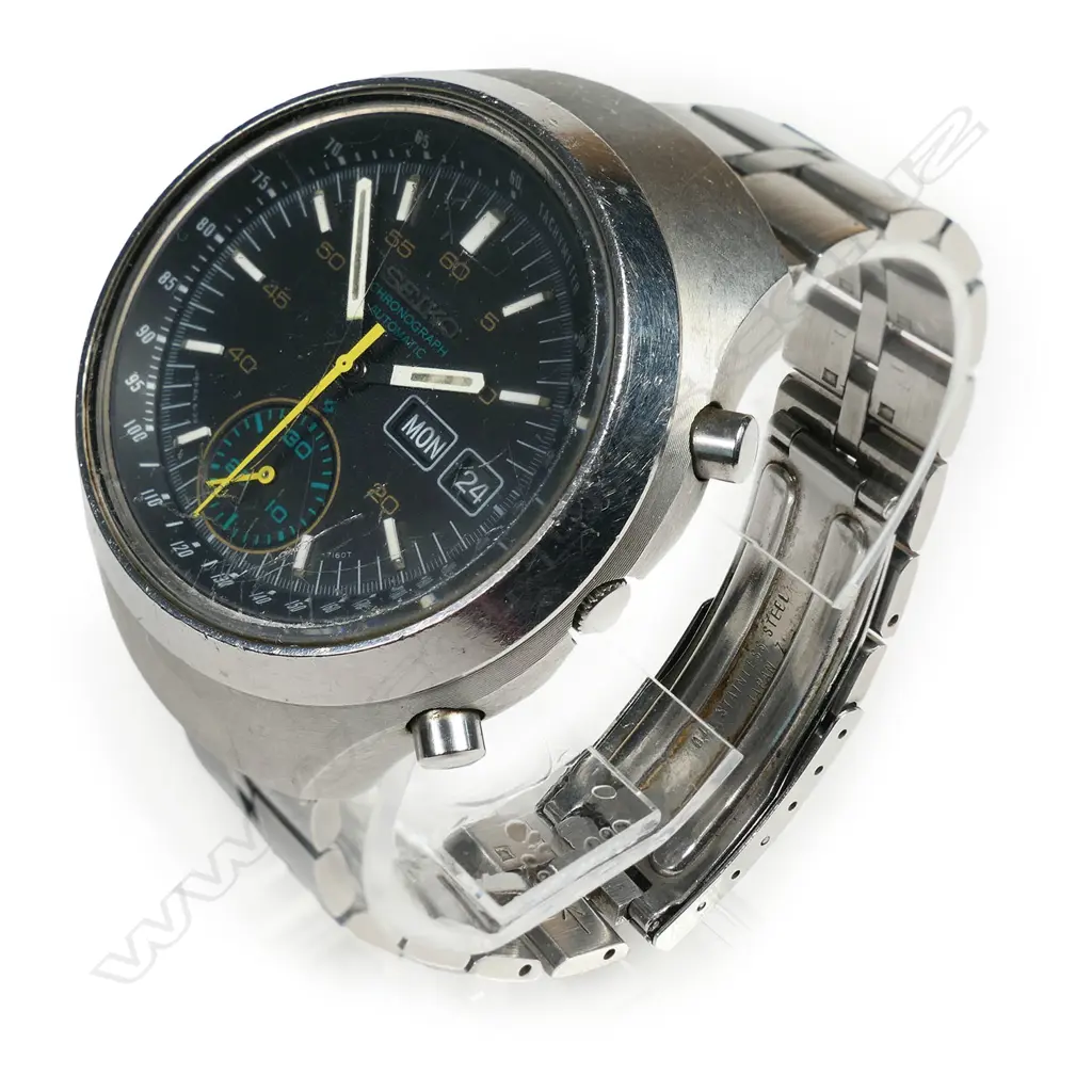 Seiko 'Darth Vader Helmet' chronograph wristwatch, Image 1++