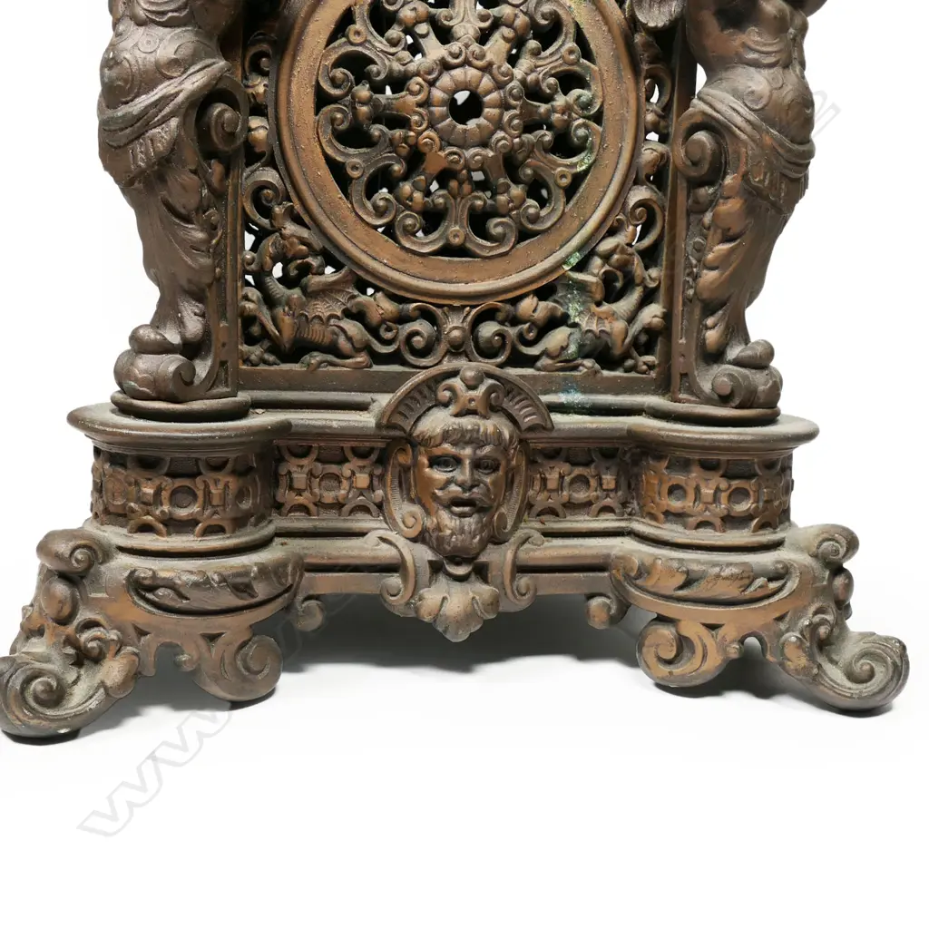 A fancy 19thC European bronzed spelter bracket clock, Image 1++