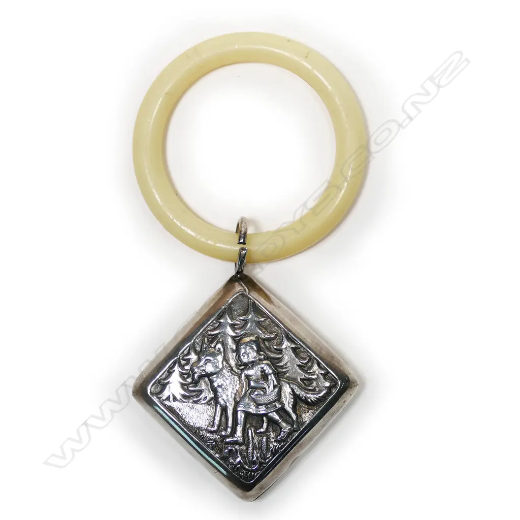 A silver baby rattle, Image 1++