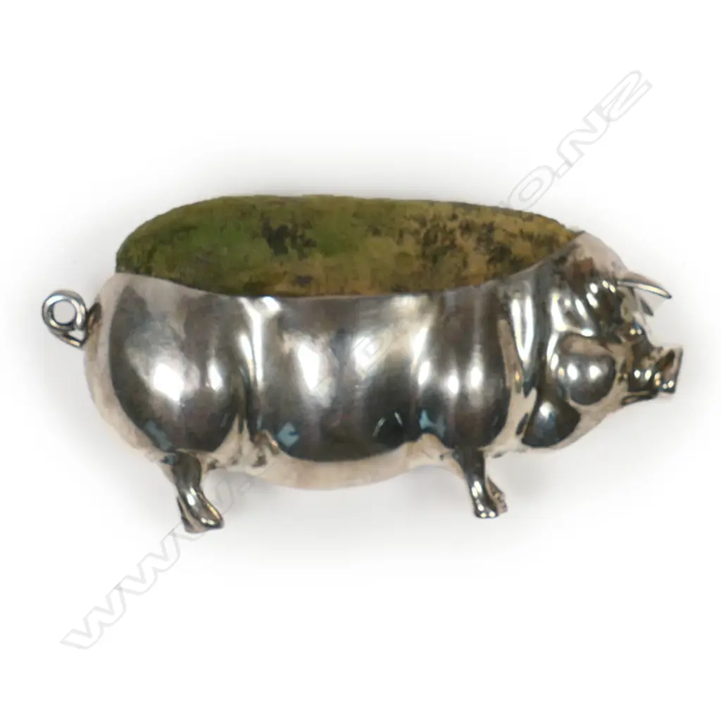 An Edwardian silver pin cushion, Image 1++