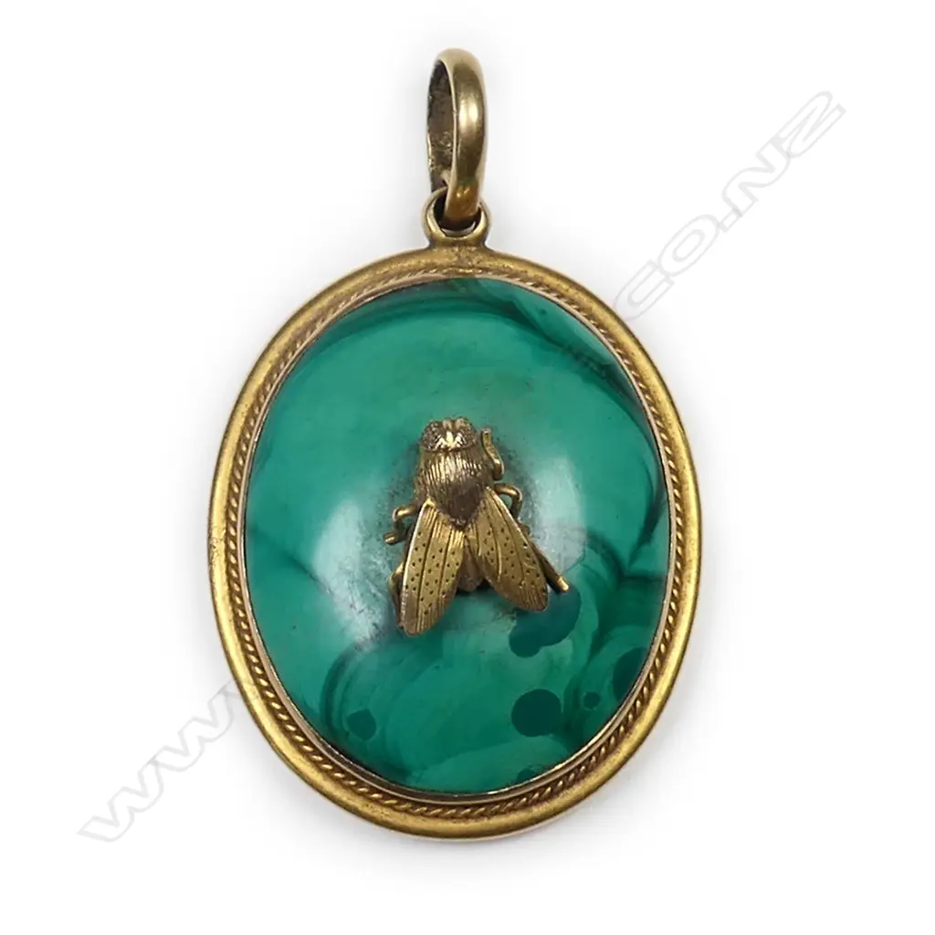 A vintage gilt and malachite pendant, Image 1++