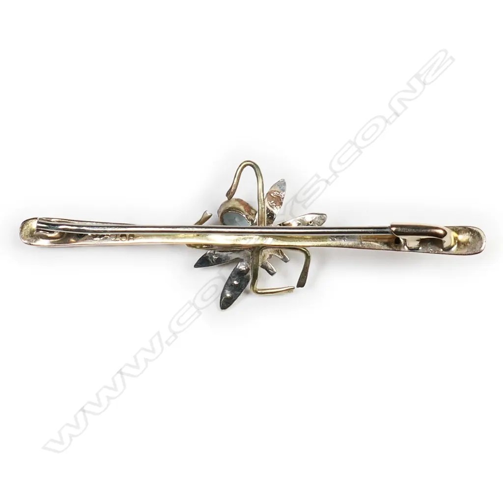 A vintage 9ct gold, pearl and aquamarine bug brooch, Image 1++