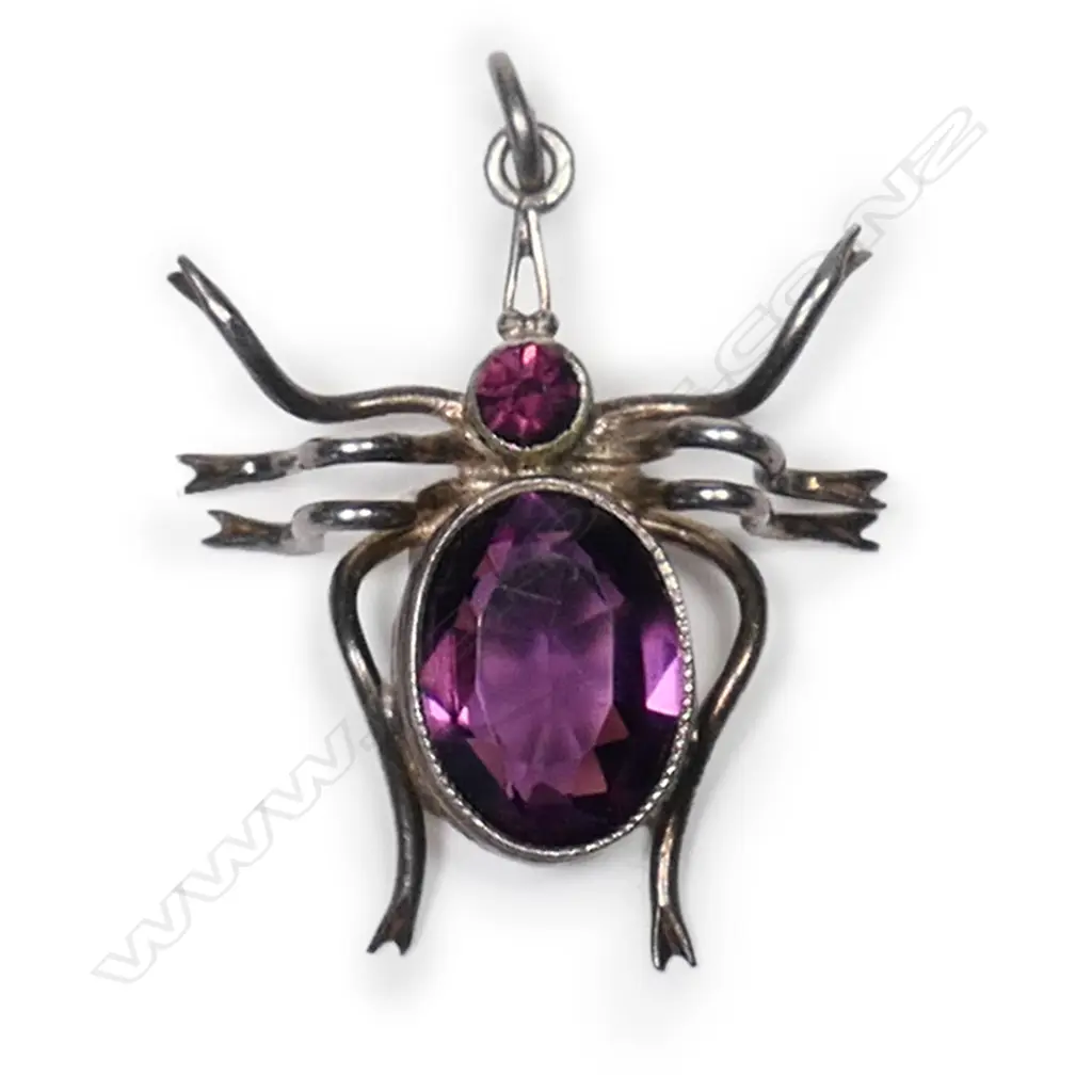 A small vintage silver and amethyst spider pendant, Image 1++