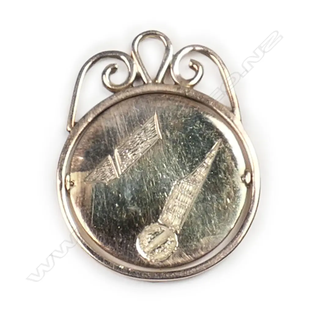 A vintage 9ct gold Masonic fob spinner, Image 1++
