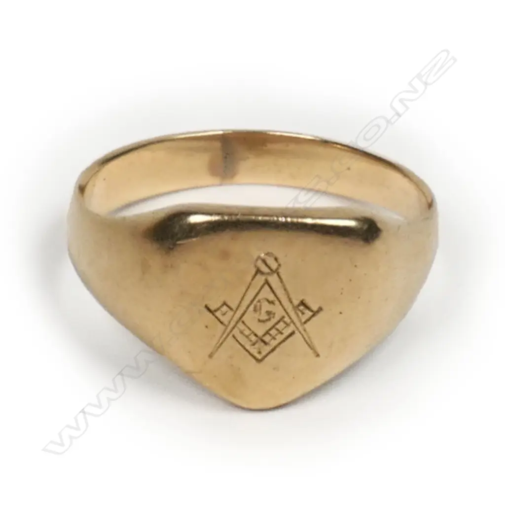 A 15ct gold late 19thC Masonic signet ring, Image 1++