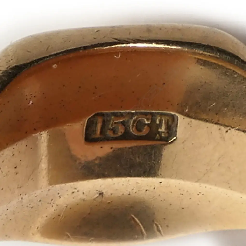 A 15ct gold late 19thC Masonic signet ring, Image 1++