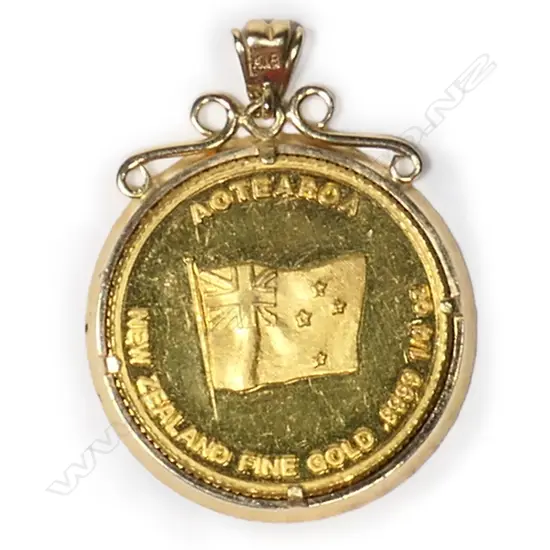 A  NZ 1990 ¼oz .9999 pure gold coin,