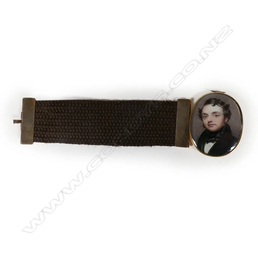 An outstanding Georgian memorial bracelet set with a gold locket portrait miniature Image 1++