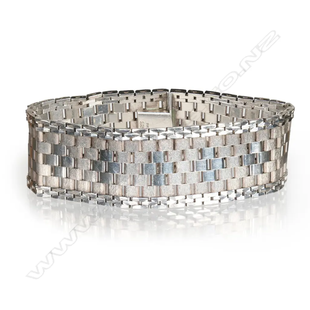 A vintage silver bracelet, Image 1++
