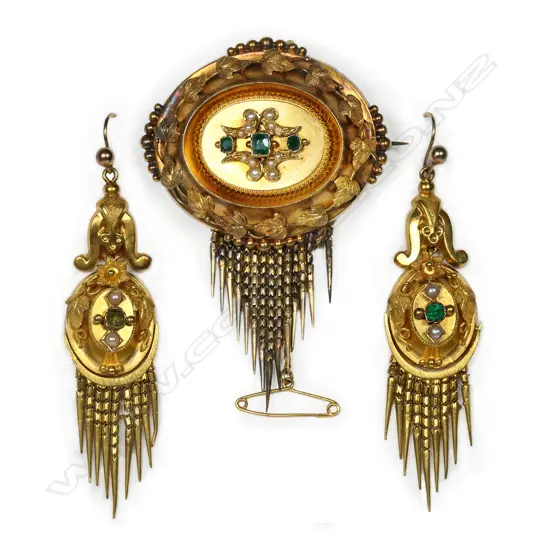 A Victorian 15ct gold demi-parure set,