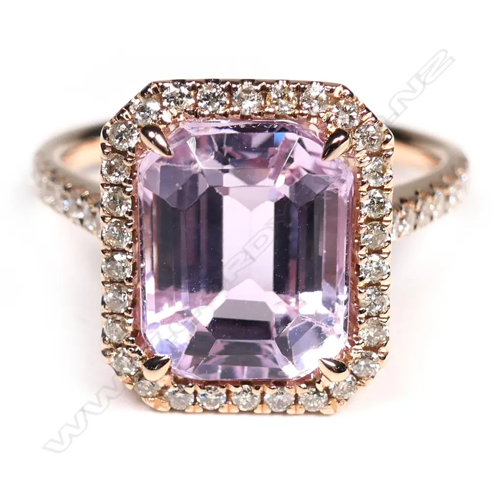A 14ct rose gold, kunzite and diamond halo ring, Image 1++