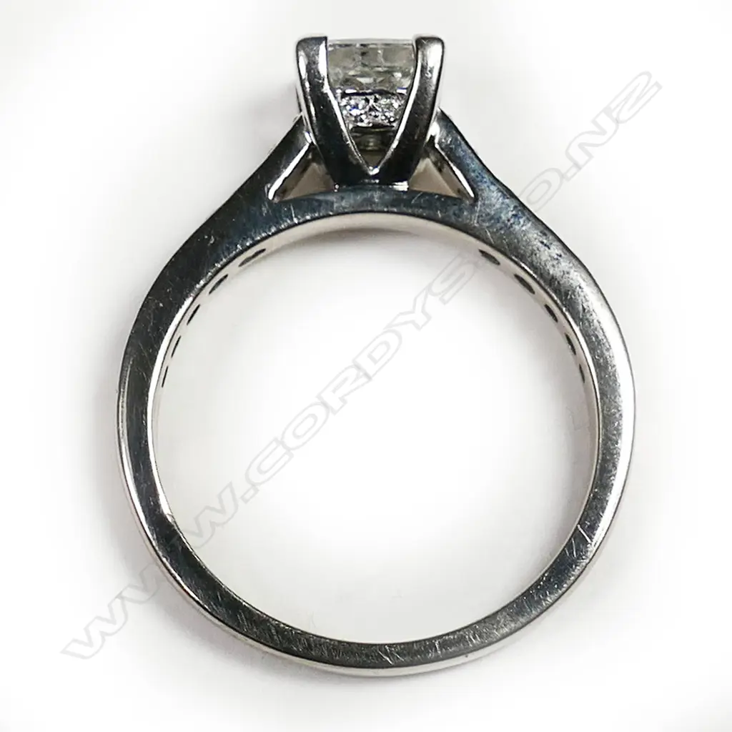 An 18ct white gold and diamond solitaire ring, Image 1++